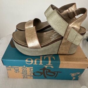 OTBT Metallic Gold Wedge Platform Sandal